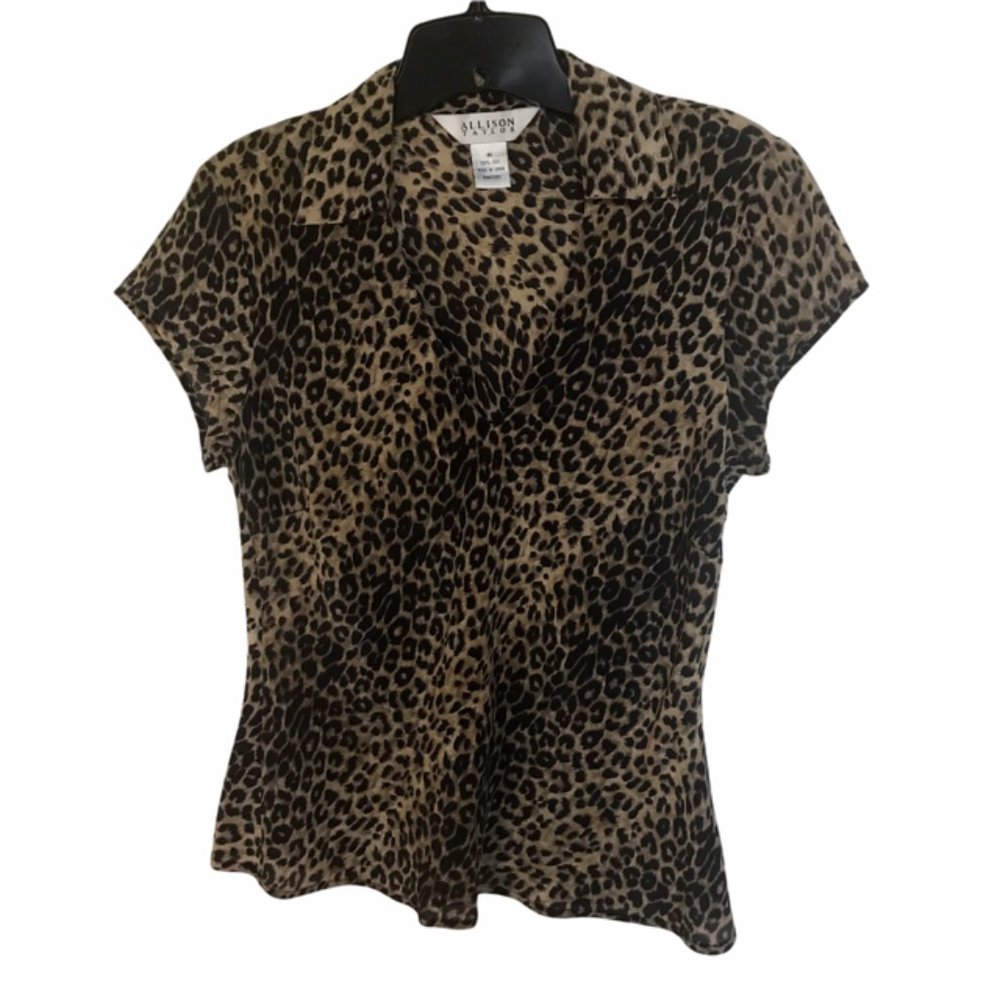 Allison Taylor100% silk animal print blouse sz M
